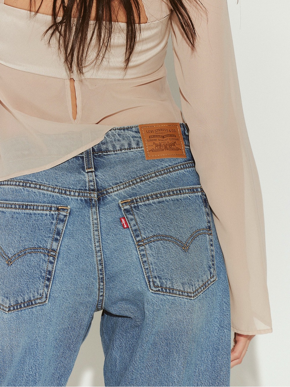 Levi’s Baggy Dad Barrel Jean